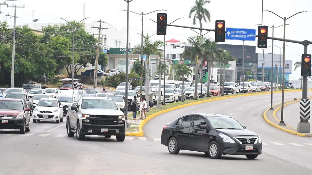 ampliaran nuevos carriles en la Avenida Miguel Hidalgo