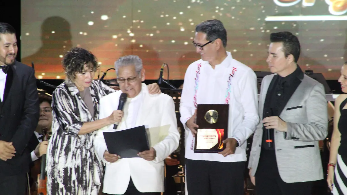 José Cantoral  brindó un mensaje a todos los involucrados en este proyecto en el que se recordó a su papá