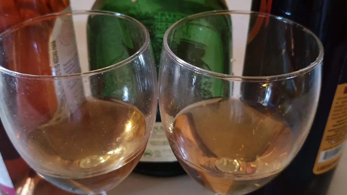 Muchas veces, la curiosidad o problemas familiares llevan al consumo de alcohol, que puede convertirse en riesgo para la salud