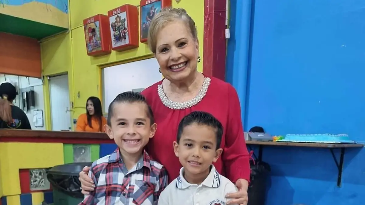 La convivencia entre abuelos y nietos hoy es una mezcla de tradición, tecnología y emociones compartidas