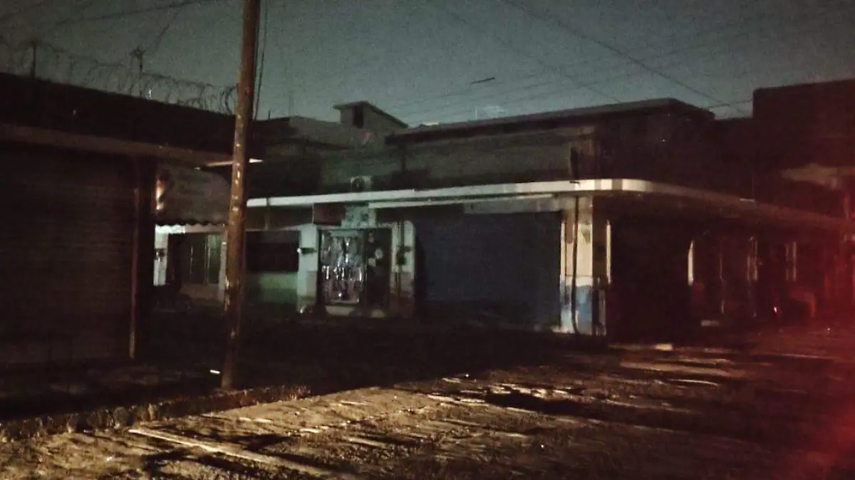 Comerciantes exigen mejor comunicación de CFE ante cortes programados