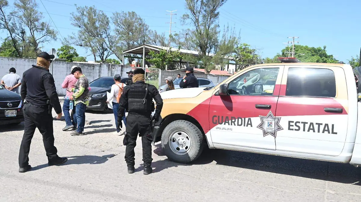 Operativo preventivo en las inmediaciones de la plaza “Pies Húmedos” en Ciudad Madero