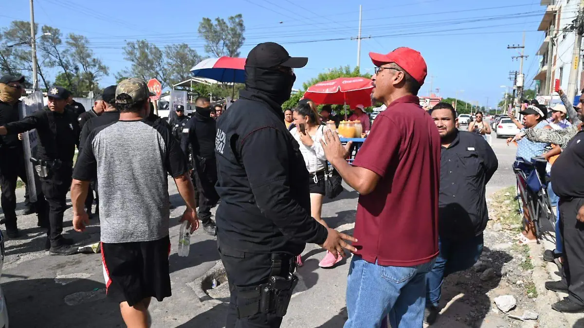 El saldo preliminar del operativo son tres personas detenidas, entre ellas una mujer con varios meses de embarazo