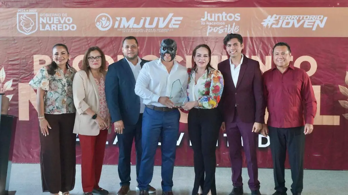 La alcaldesa Carmen Lilia Canturosas Villarreal entregó personalmente los galardones