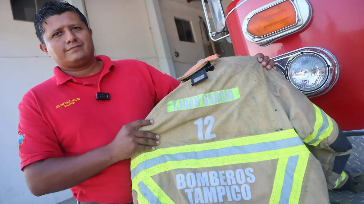 José García bombero de Tampico