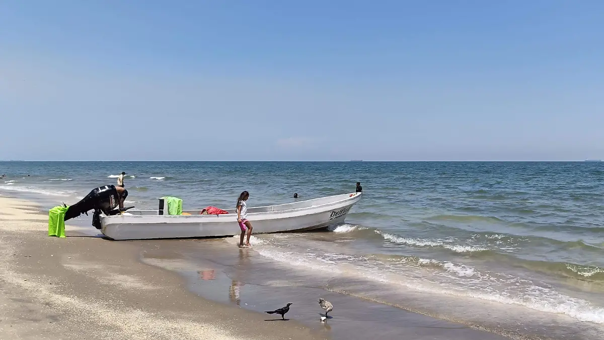 Los visitantes no dejaron de disfrutar de Playa Hermosa, perteneciente a Pueblo Viejo