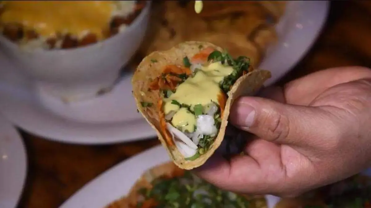 Taco de pastor supera los 22 por alza de chile serrano y la carne, reporta el Inegi Vladimir Meza