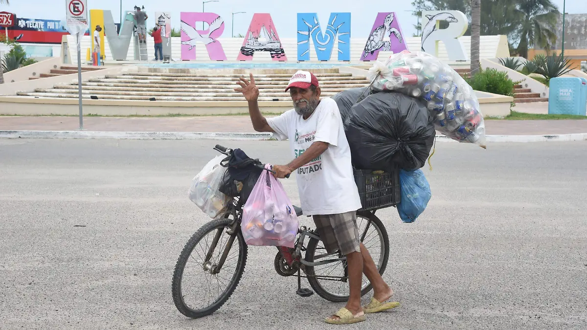 Efraín realiza