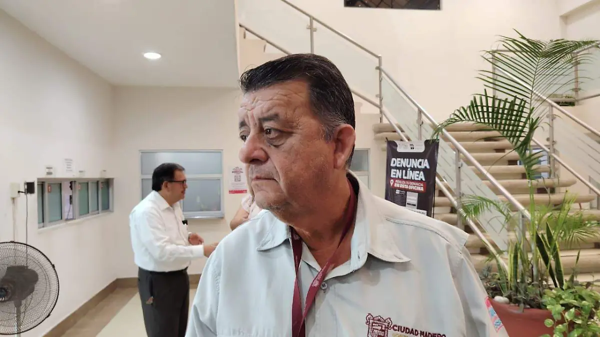 Gerardo Soto, director de Servicios Públicos de Ciudad Madero, informó que junto al lirio acuático también se removió el zacate y sedimentos en los cuerpos de agua 