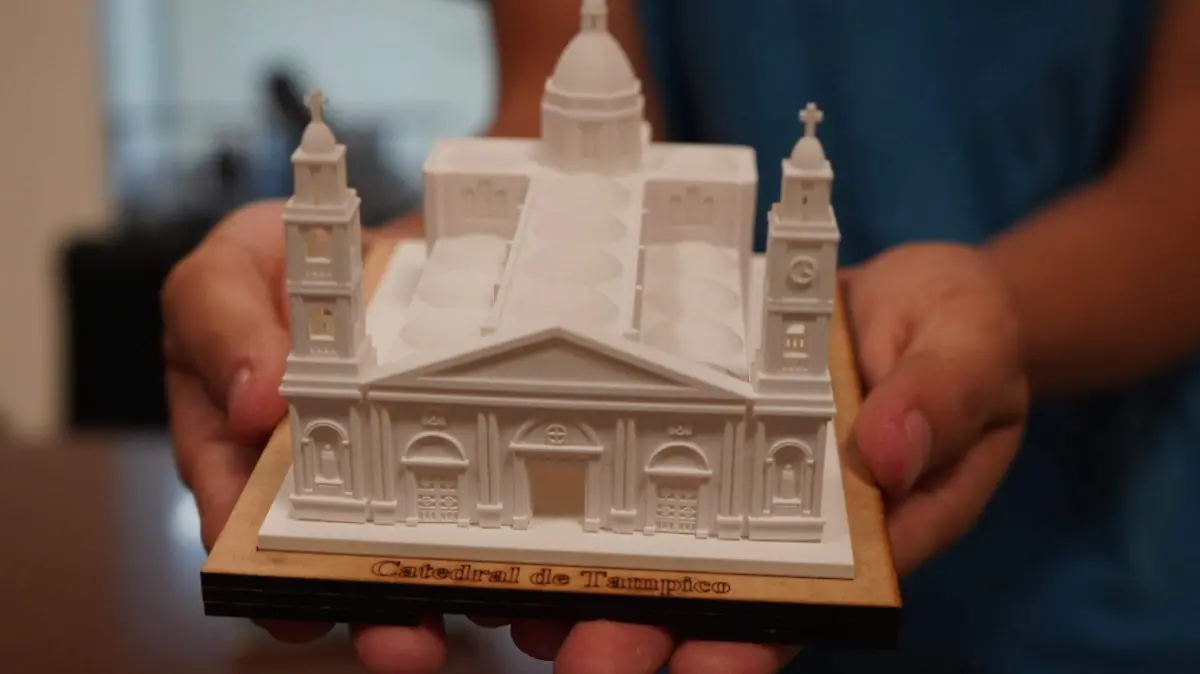 Sus últimas obras han sido la Catedral de Tampico y el Palacio Municipal