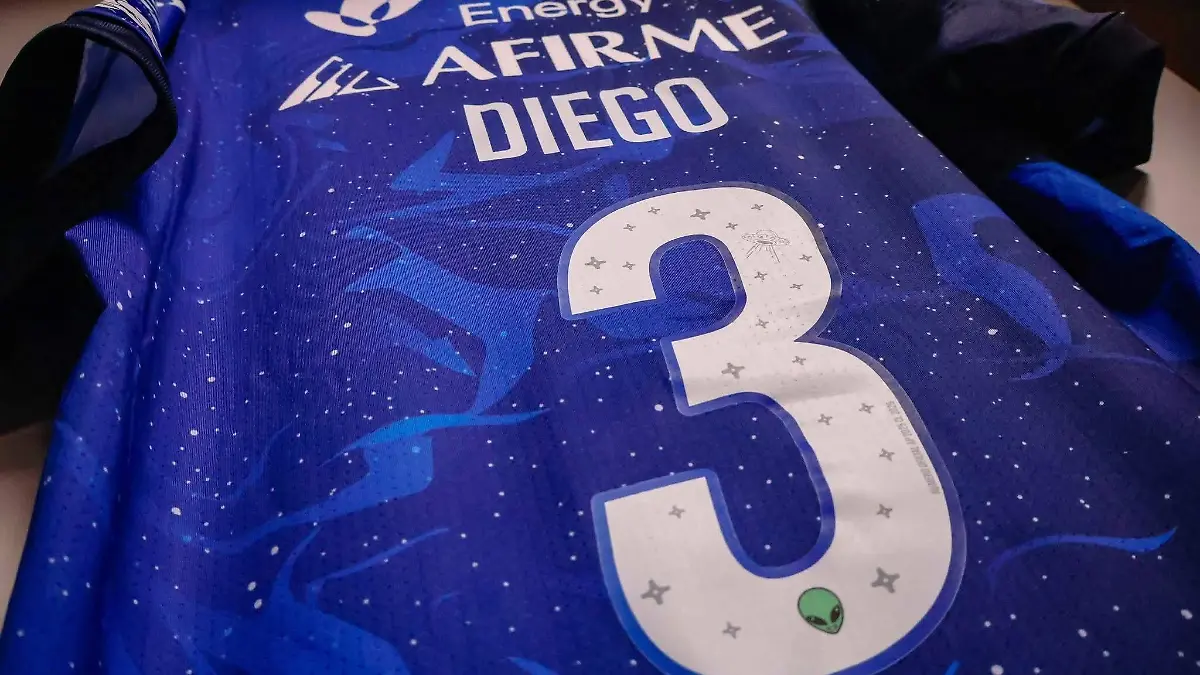 Un detalle interesante es que esta camiseta será el segundo uniforme del club, reservado para ocasiones especiales 