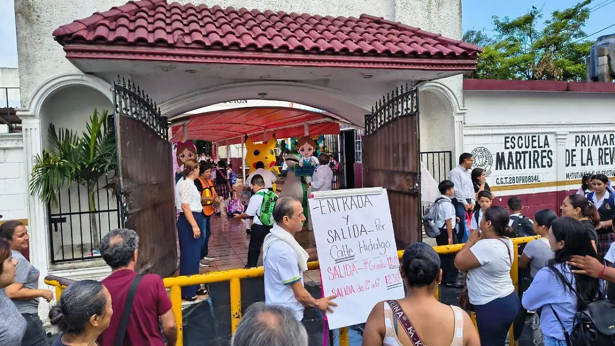 Lluviosa mañana de regreso a clases en Altamira
