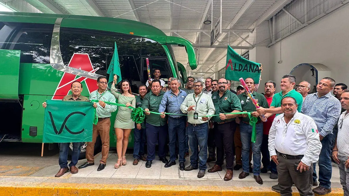 Sindicato petrolero logra nuevas unidades de transporte