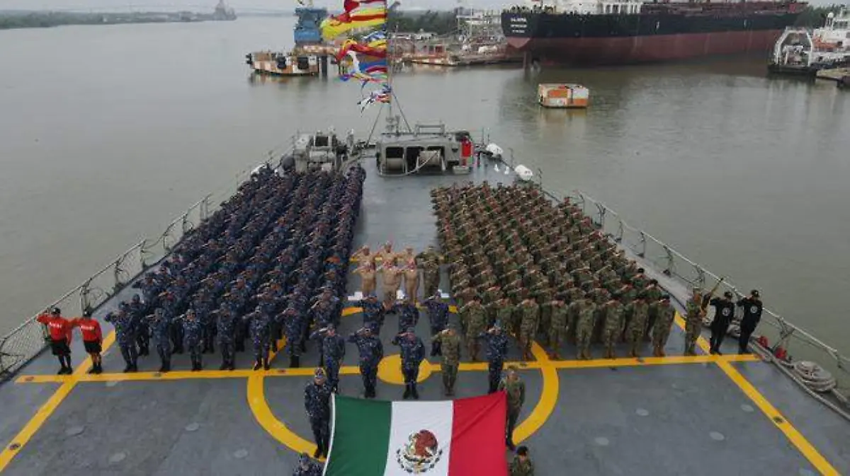 Personal de Marino partió desde el Puerto de Tampico a Estados Unidos para participar en un operativo de practica internacional
