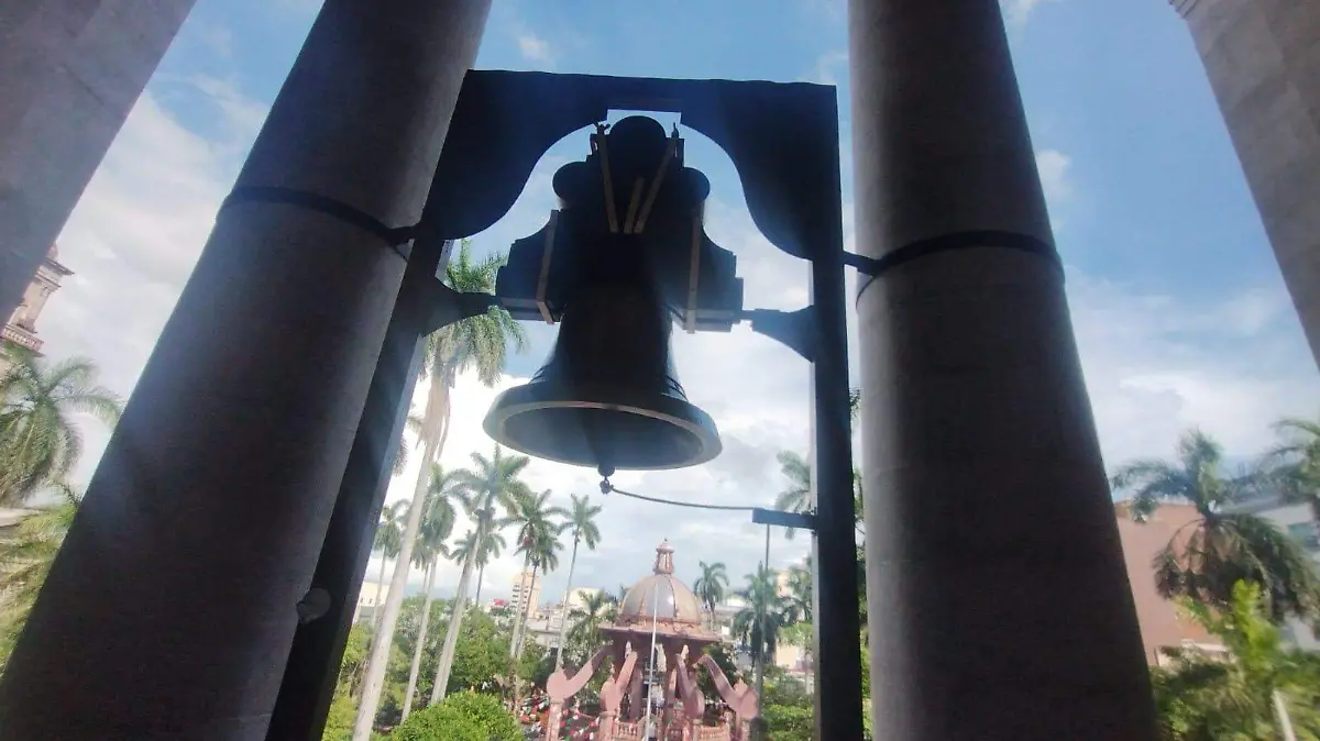 La campana del Palacio de Tampico fue tañida por primera vez hace 60 años