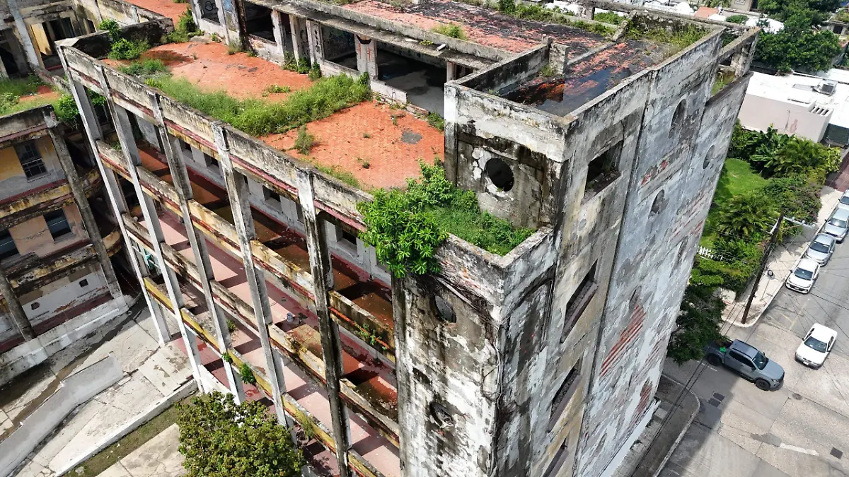 Inaugurado el 1 de noviembre de 1946; en la actualidad el Antiguo Hospital Civil de Tampico lleva 43 años en estado de abandono