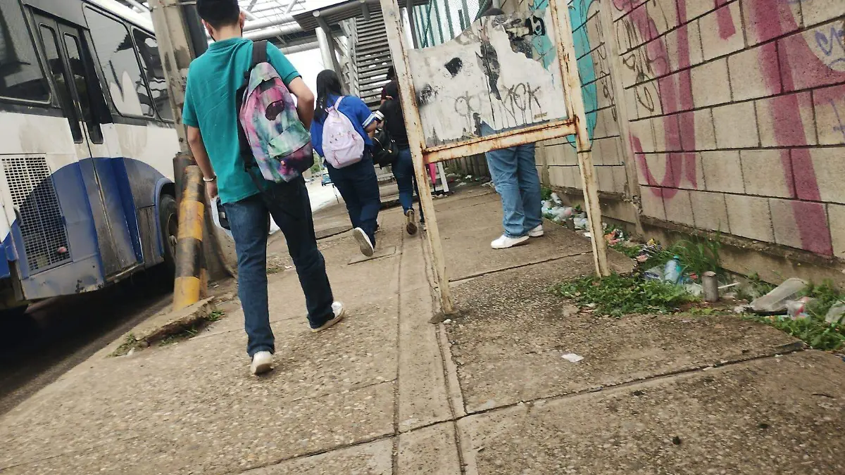 La salida de jóvenes de comunidades rurales va en aumento, impulsada por la búsqueda de empleo y educación