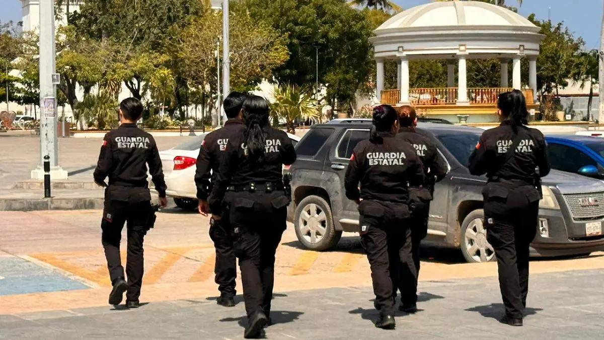 Suspenden a policias por llegar ebrios