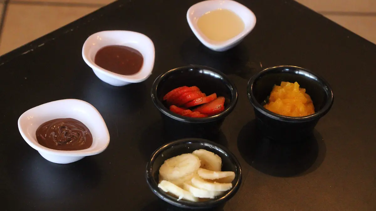 Frutas tropicales y Nutella, así adaptan los waffles al paladar jaibo en Tampico