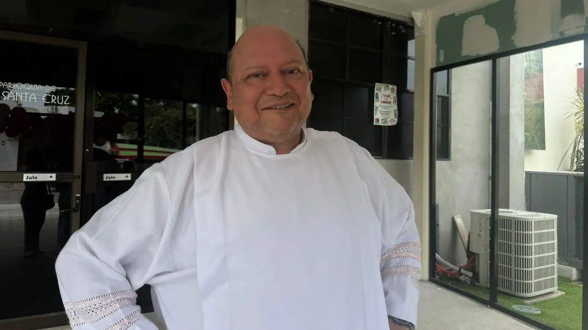 Párroco de la iglesia, Ángel Santiago Vargas Uribe