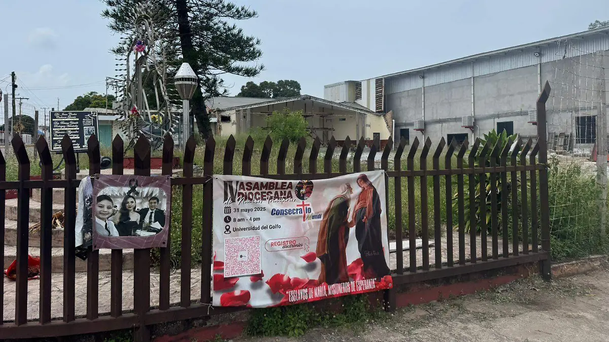 Recuerdan a las victimas del colapso de la parroquia