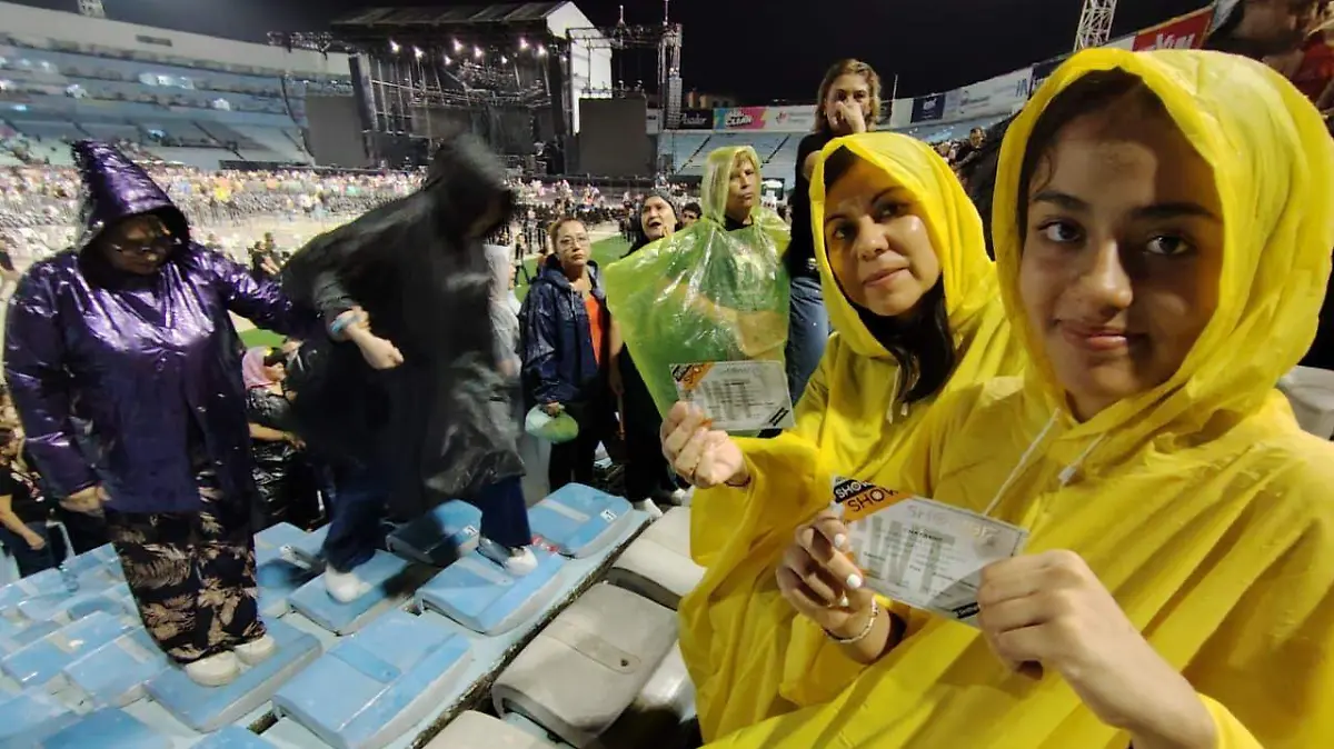 Lluvia concierto Chayanne