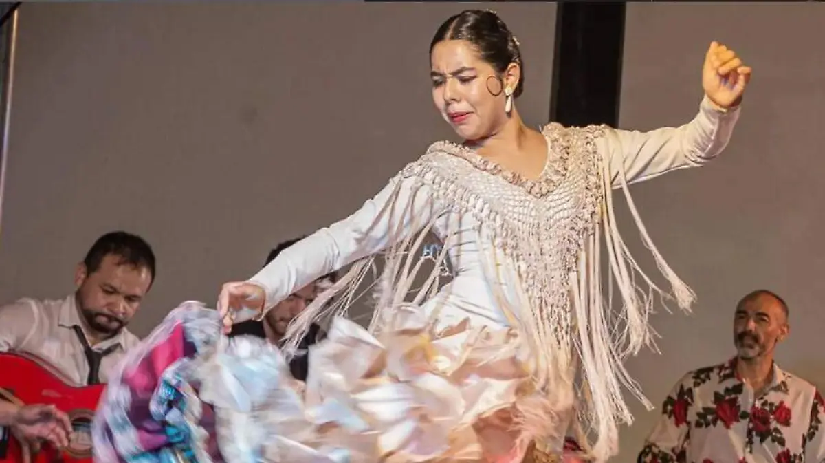 VICTORIA TRIUNFA FLAMENCO