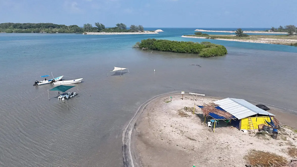 El Mostachón un restaurante en una isla