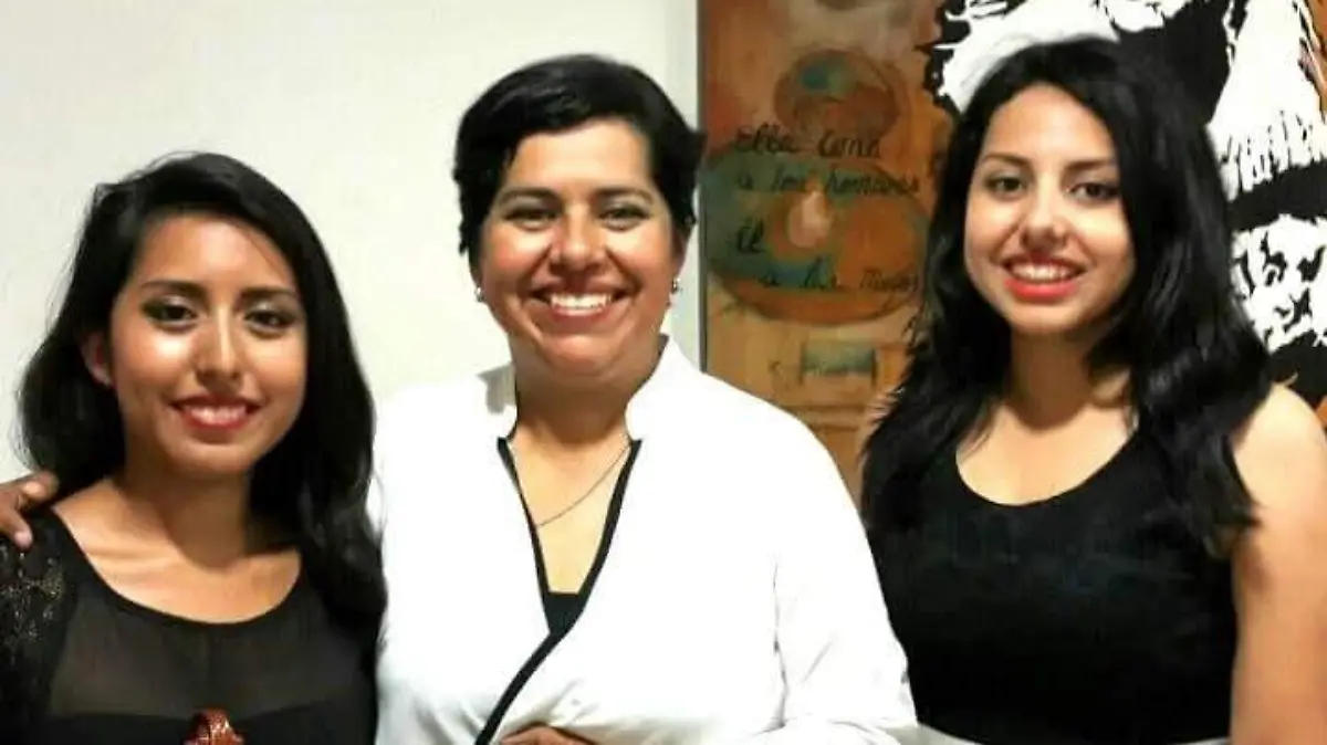 María Antonia Itzel y Laura