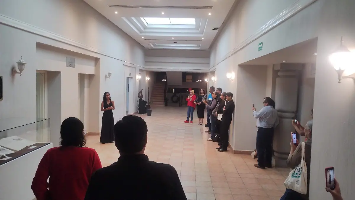 La noche del miércoles 8 de octubre, la agrupación "A Viva Voz" brindó un concierto improvisado en el pasillo de la Cultura; su presentación fue cancelada por filtraciones en el edificio