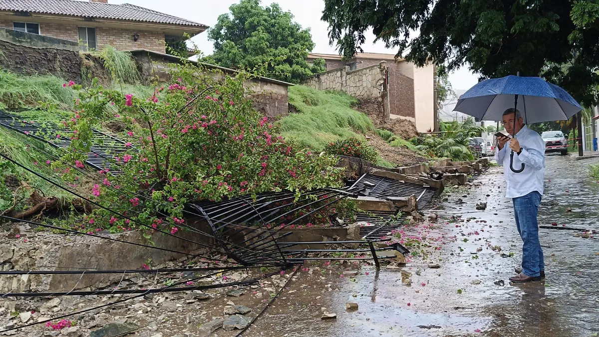 Autoridades barda Tampico