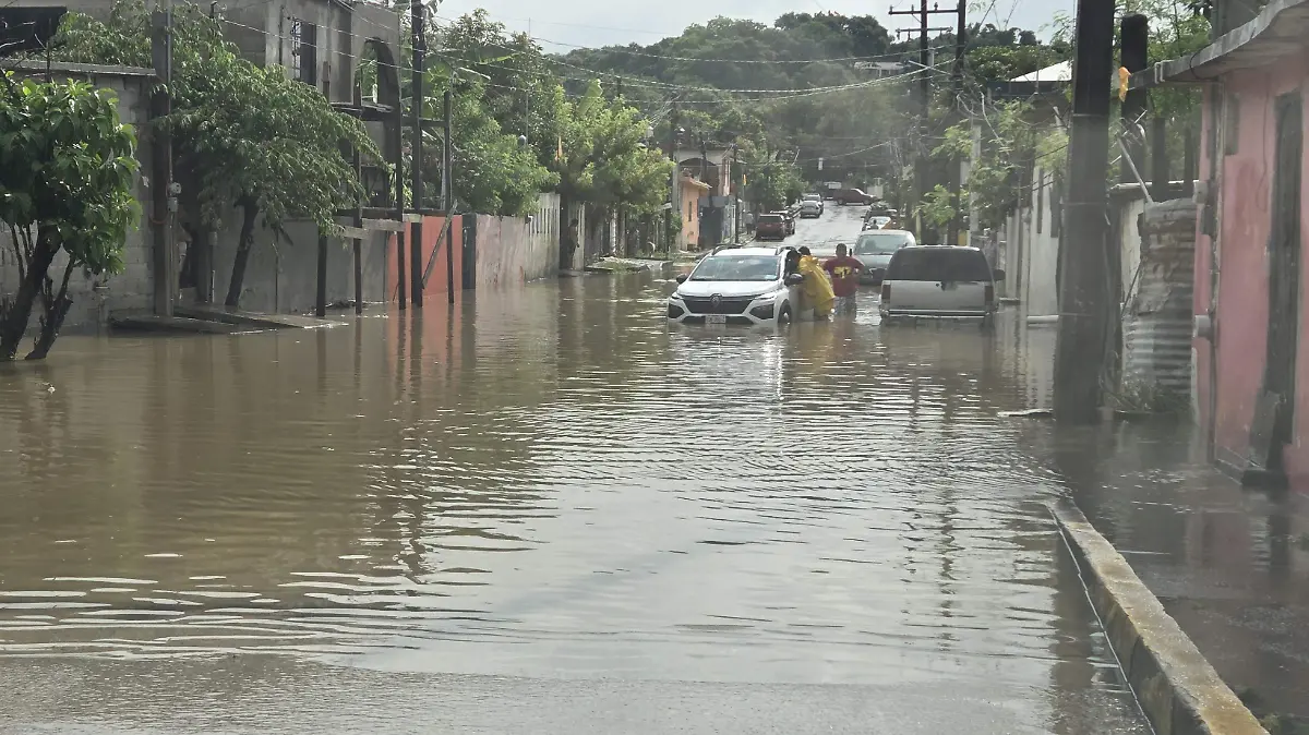 Municipios del norte de Veracruz activan refugios; Laguna de Pueblo se desborda, PC mantiene vigilancia