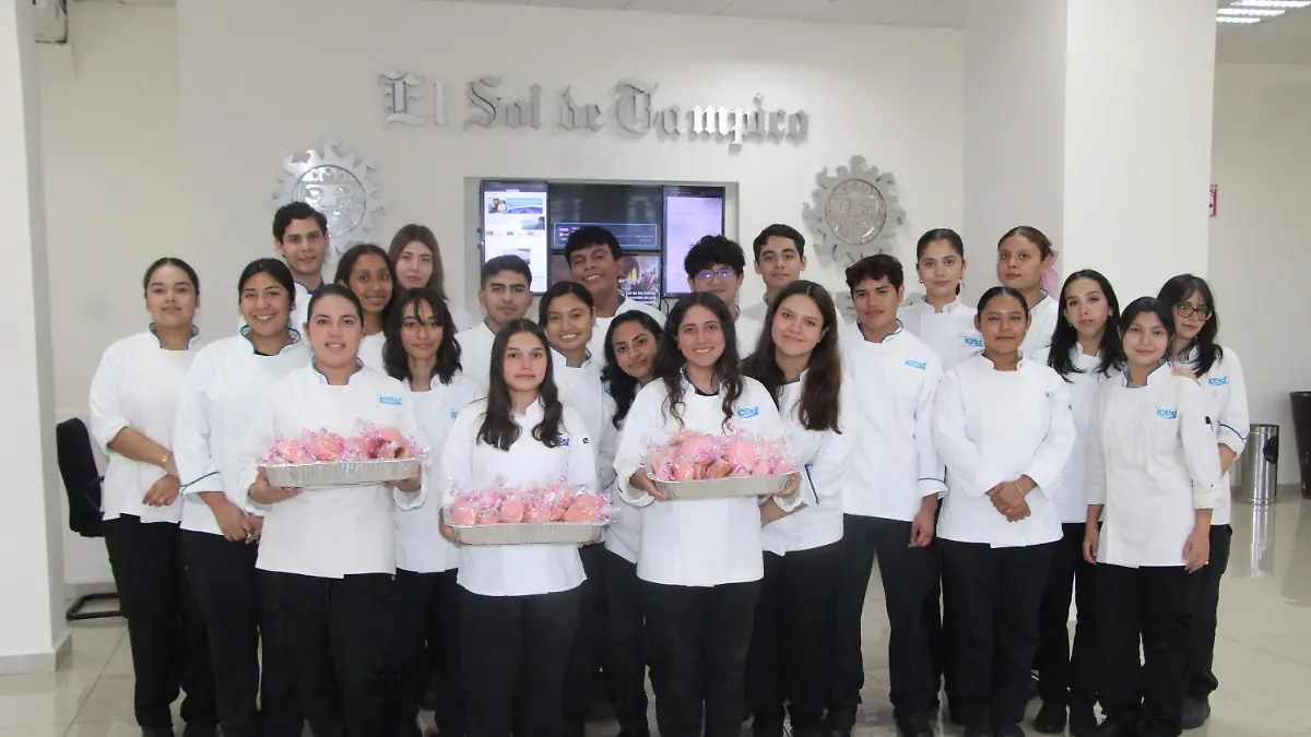Las conchas fueron horneadas por estudiantes de cuarto cuatrimestre de gastronomía del ICEST con motivo del Mes Rosa