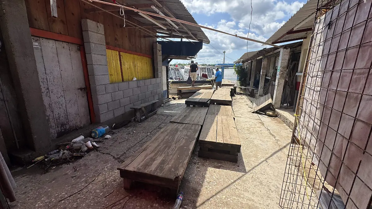 Analizan cierre de pasos de lancha 