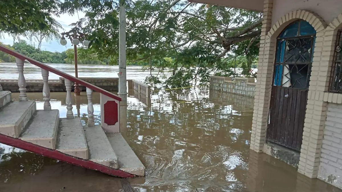 Panuco calles encharcamiento