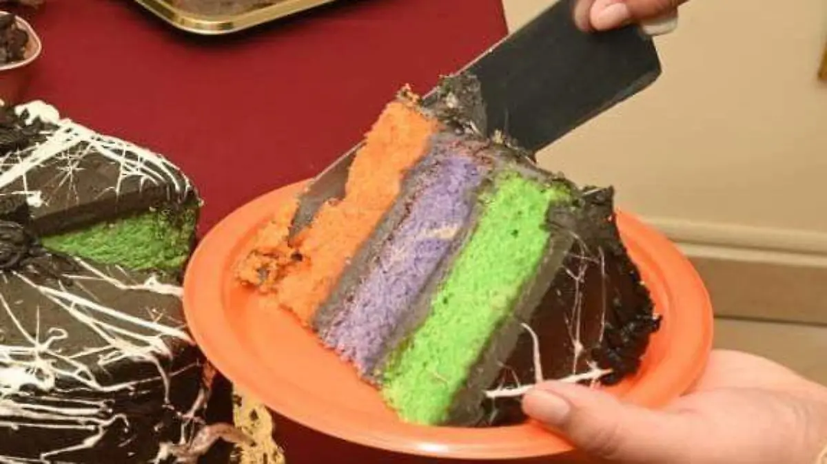 Letty Aguilar crea postres de Halloween con su proyecto "Chan Chan" en Tampico