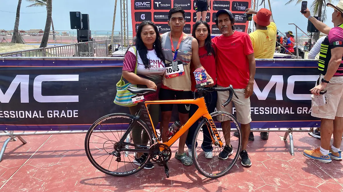 David reconoce que parte importante para el bienestar físico y mental es el apoyo emocional de la familia