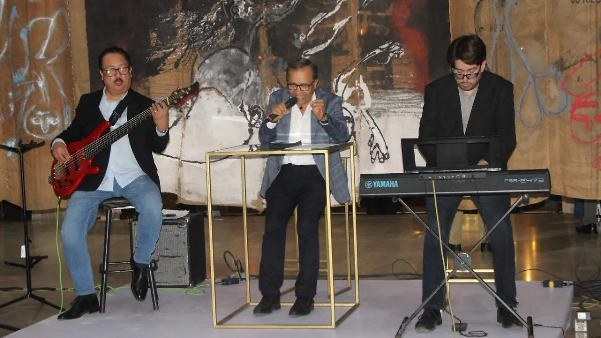 Los asistentes disfrutaron del recital “Versos en clave de jazz”