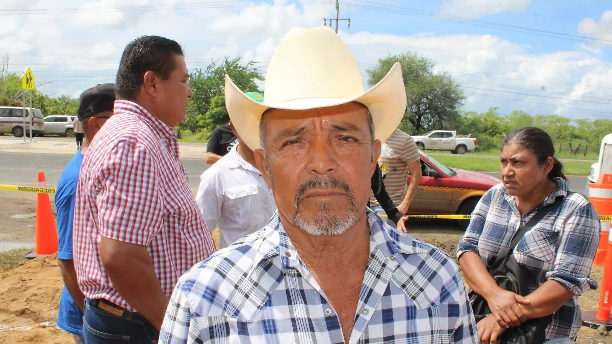 Carmelo García Gómez es uno de los ejidatarios afectados por derrame de hidrocarburo
