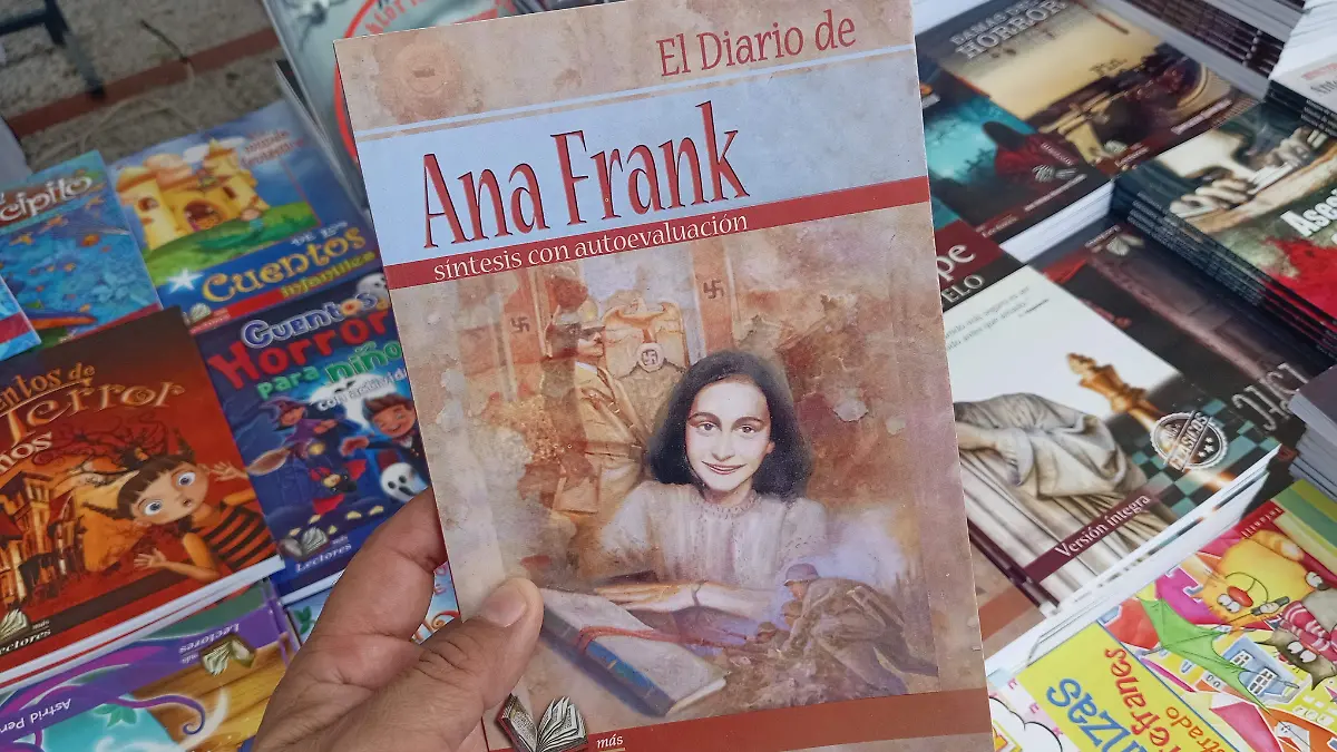 Los precios de este libro van desde los 35 hasta los 260 pesos en la feria del libro UAT 2025