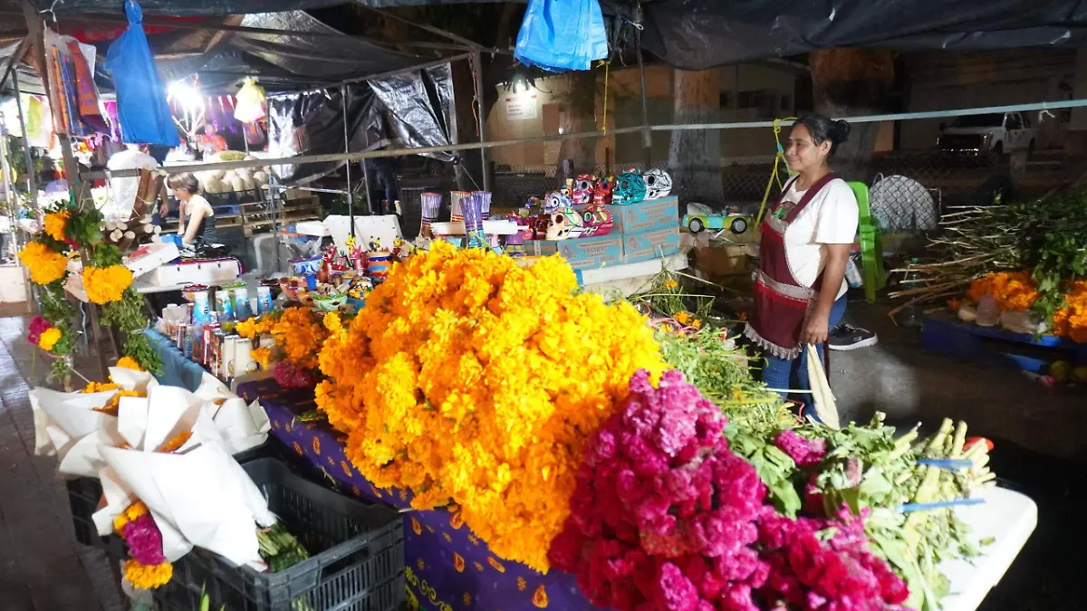 "No se preocupe por el arco", comerciantes venden estructura lista desde $150 en Tampico