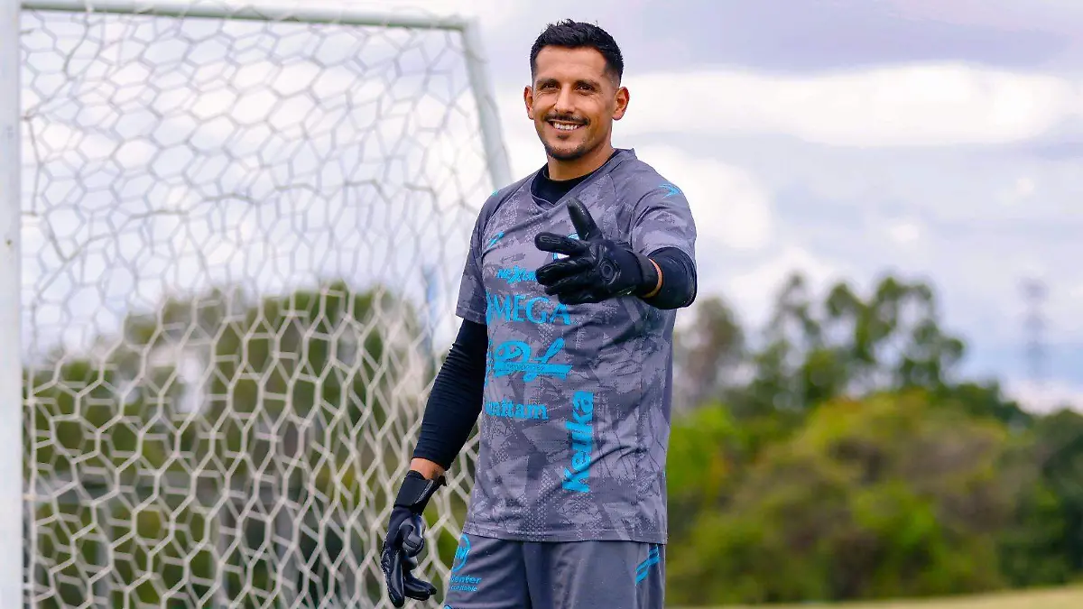 Por su estatura y complexión física, a Ruíz lo compararon con Gustavo Campagnolo, de ahí viene el apodo "Campa"