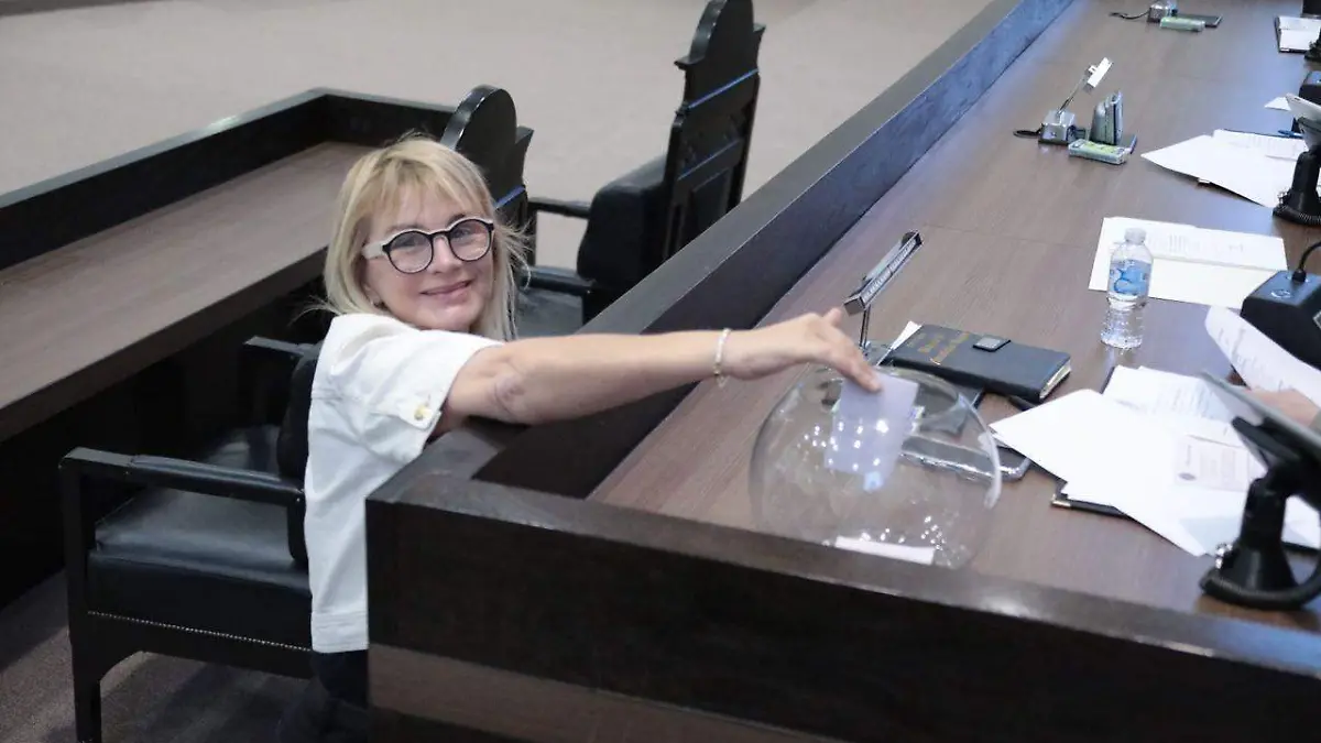 La diputada Magaly Deándar sostuvo que si se defiende la libertad por vivir, debe hacerse lo propio con la decisión de ultimar la vida 