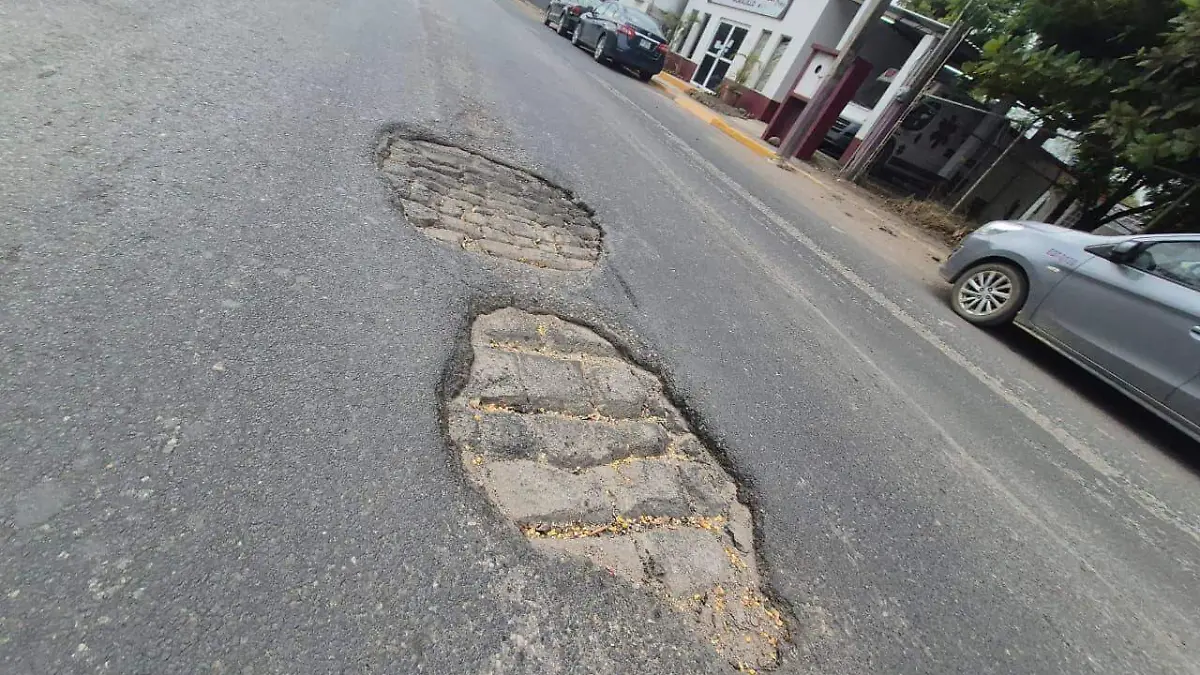 Transportistas denuncian falta de inversión en carreteras que unen Veracruz y Tamaulipas