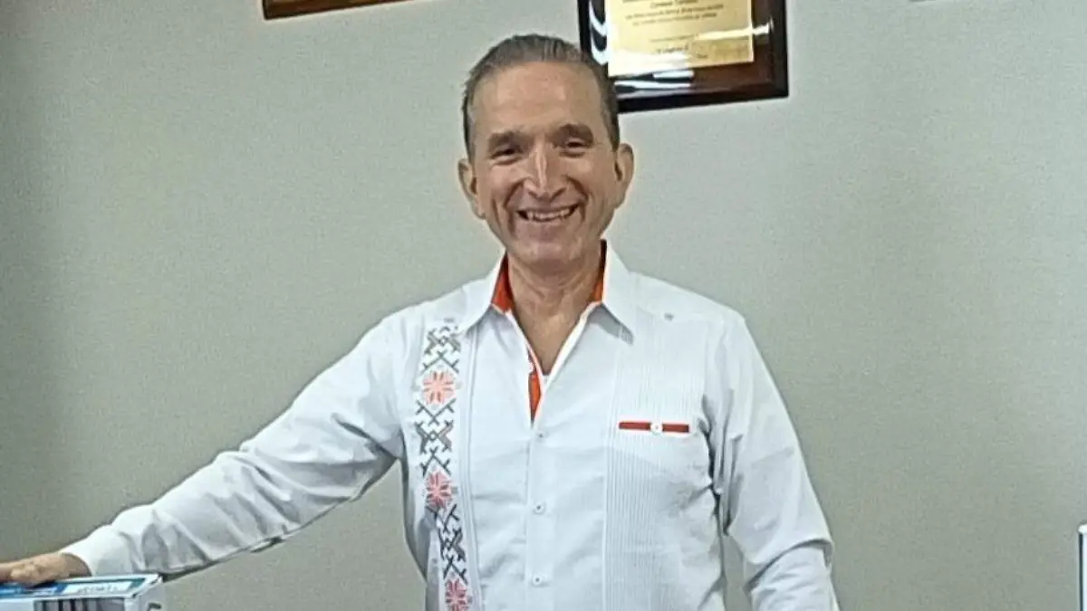 Raúl de León Escobedo, director de la Facultad de Medicina