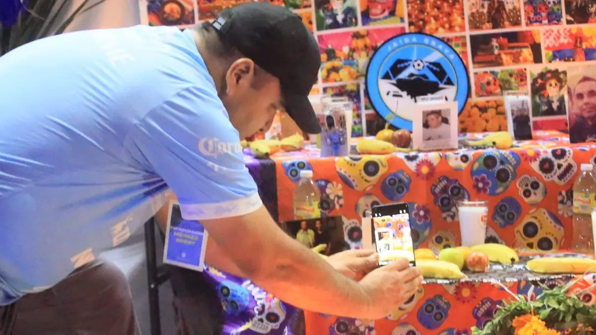 La Jaiba Brava honra a su afición con altar de Día de Muertos