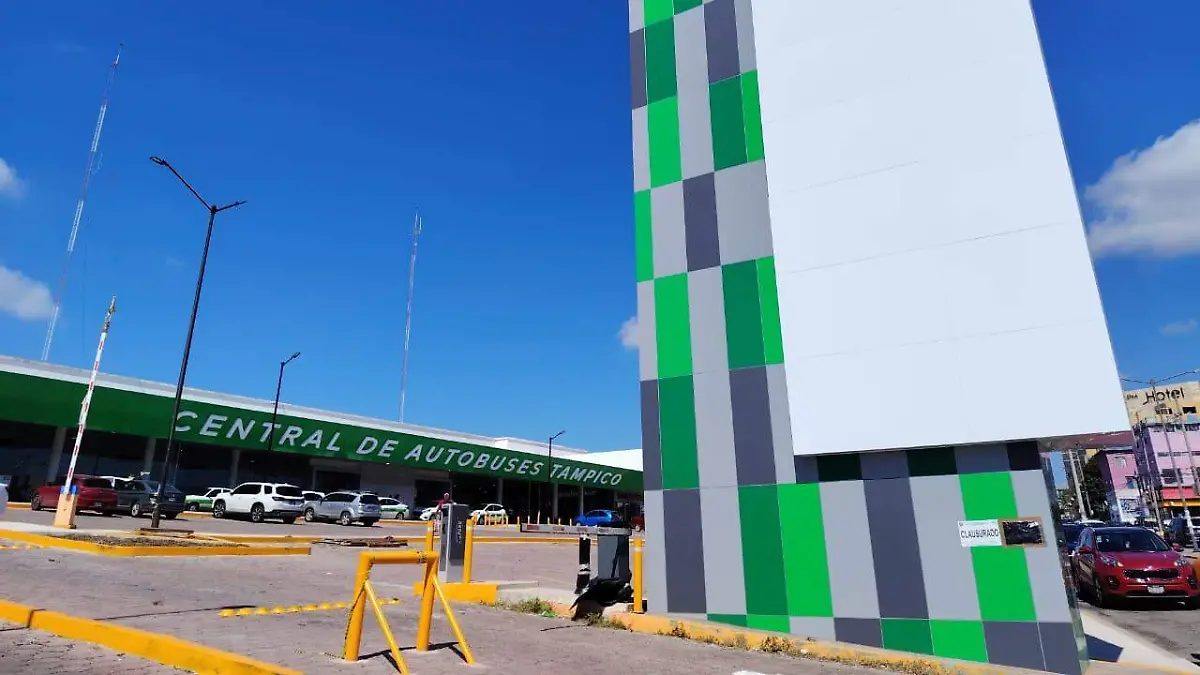 La Secretaría de Obras Públicas en Tampico clausuró por segunda ocasión los trabajos que se realizan en la Central Camionera