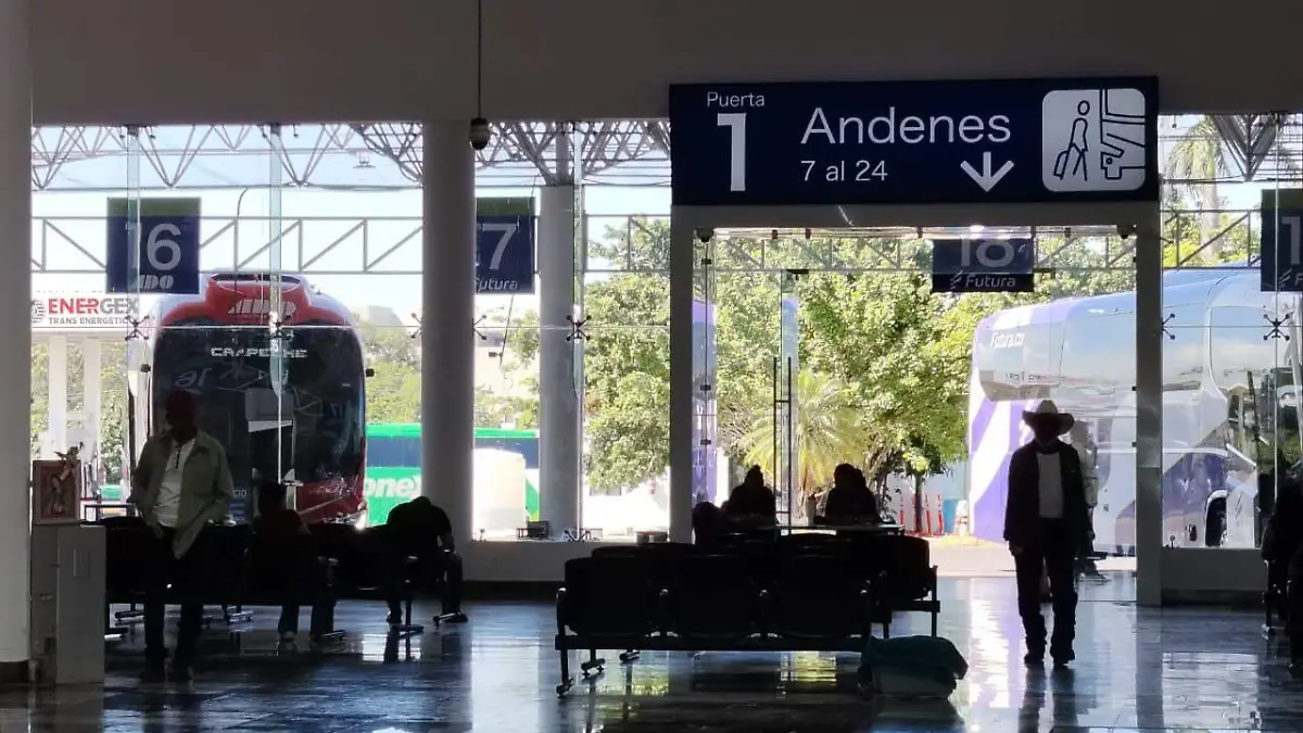 Los trabajos de remodelación de la Central de Autobuses de Tampico se encuentran detenidos