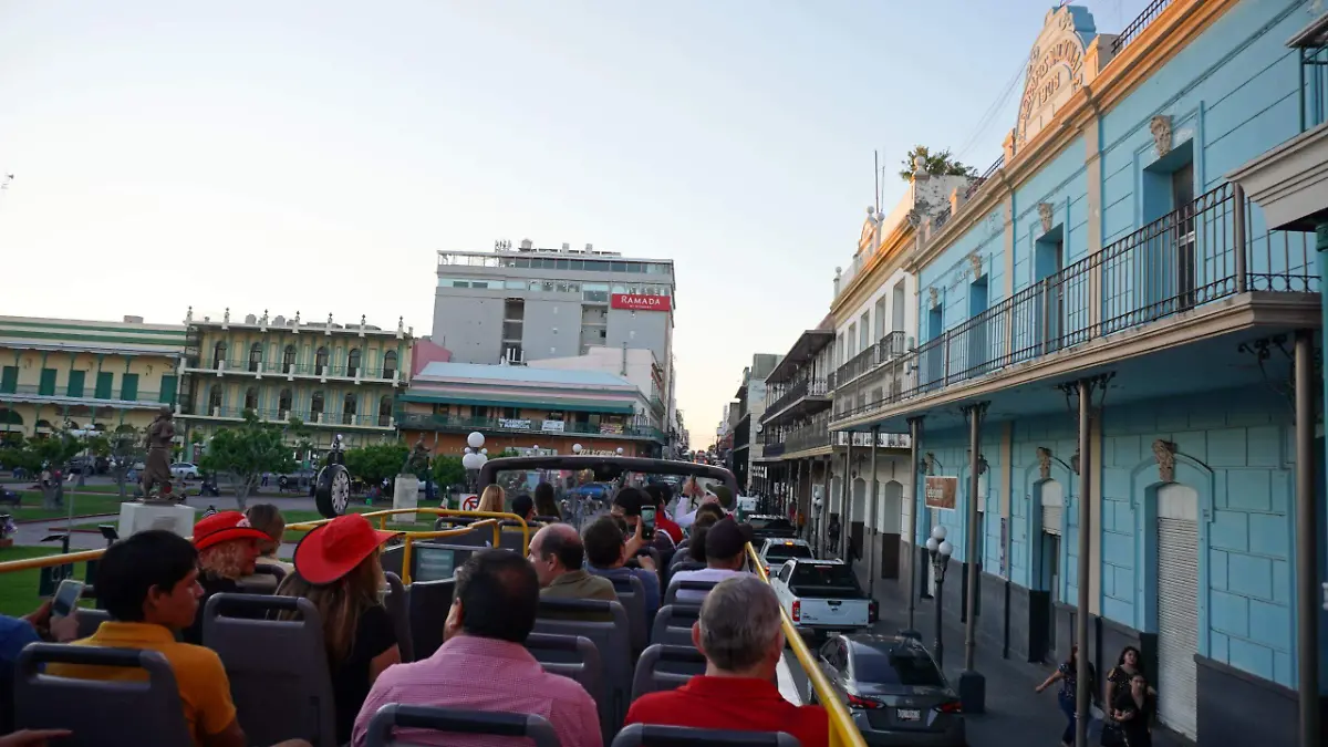 Turibus festeja su aniversario 25 con un City Tour en Tampico