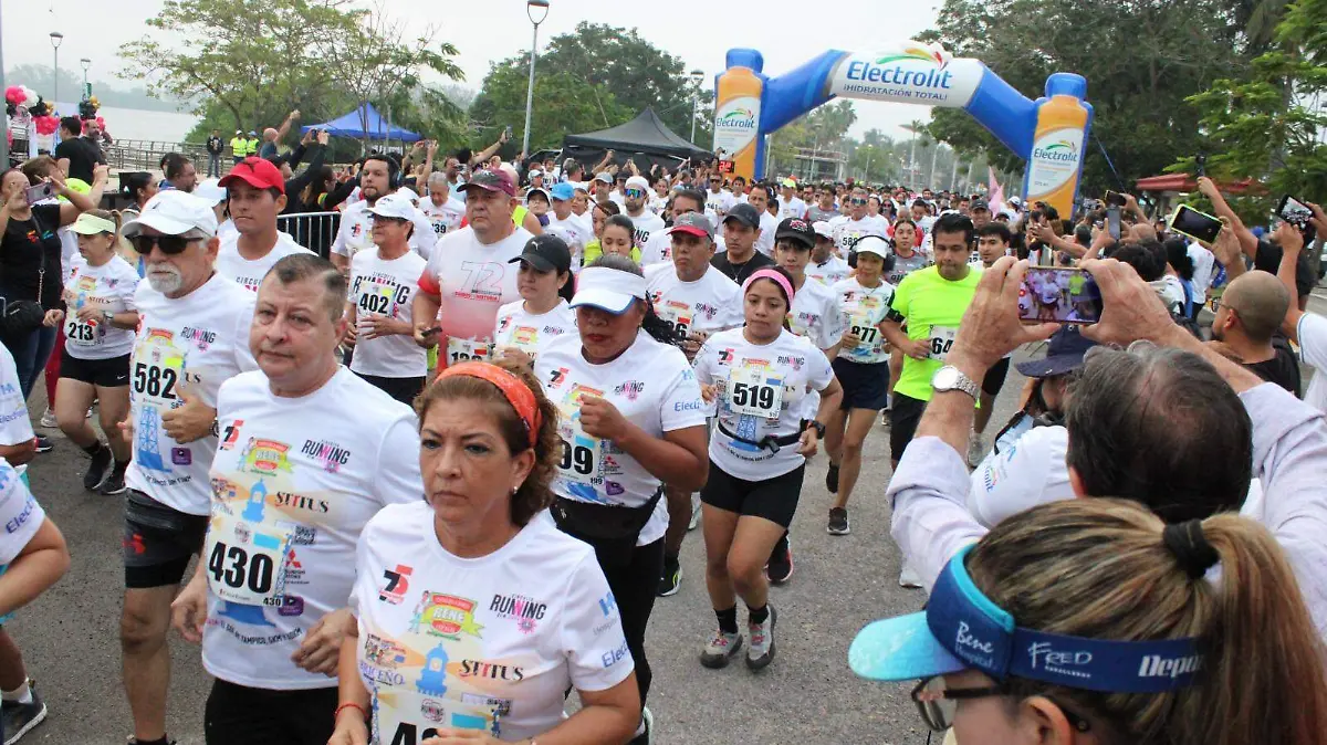 Desde temprana hora, cientos de atletas participaron en las rutas de 3, 5 y 10 kilómetros